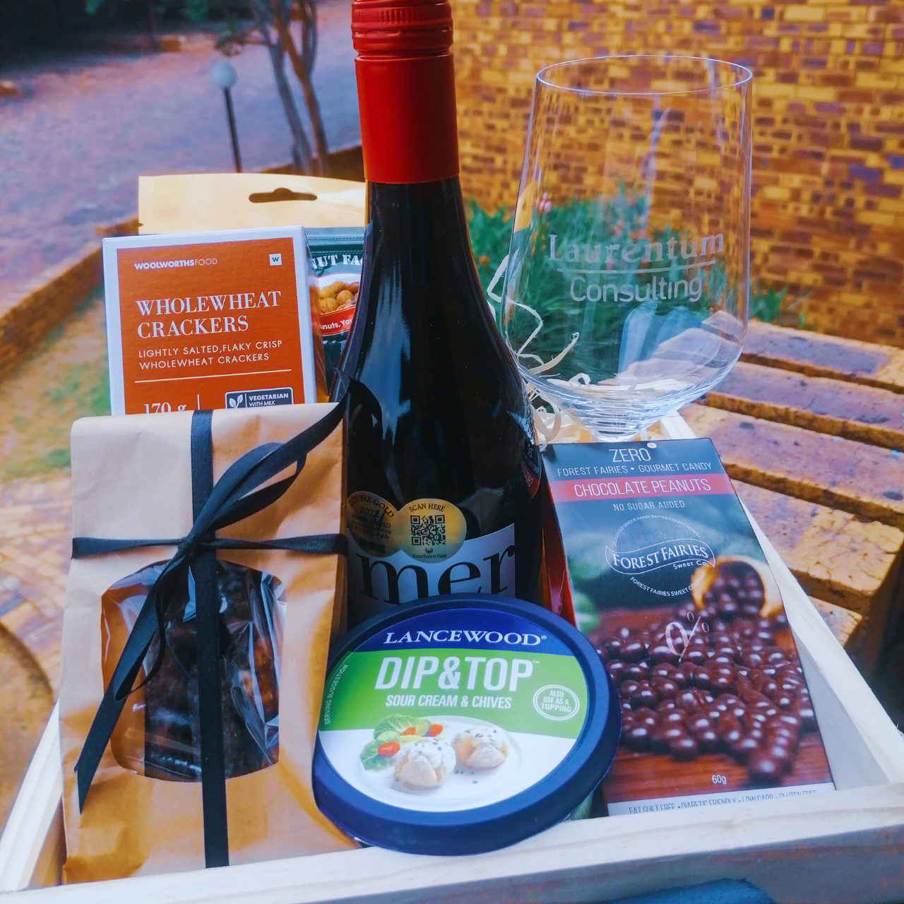 Wine, wine glass and Snack crate hamper( Non Alcoholic)