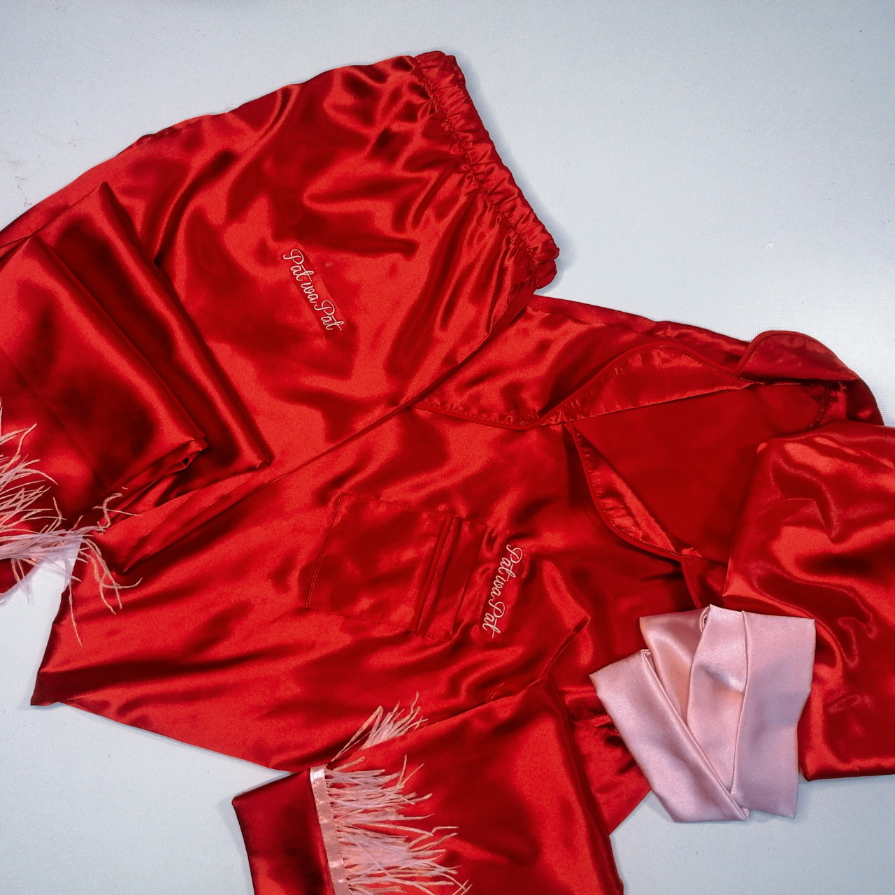 Classy Pyjama Set with Feathers