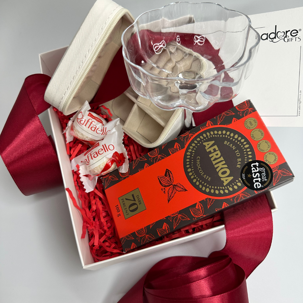 Chic Moments Gift Box – Adore Gifts