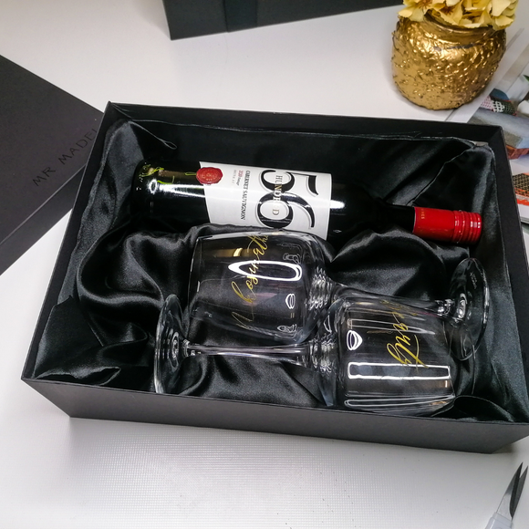 Wine and Personalised Wine glasses in a personalised box